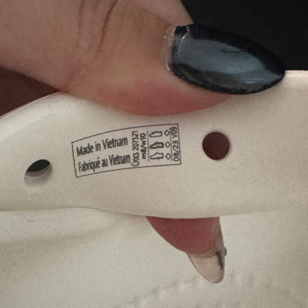 Crocs Classic Crush Clogs In White, Size M8 W10 WORN ONCE - Picture 10 of 10